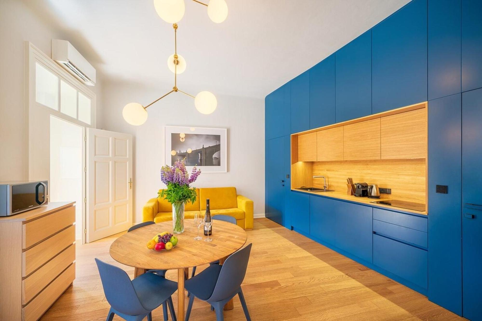 Quiet City Center Apartment In Hip & Foodie Area Praga Exterior foto